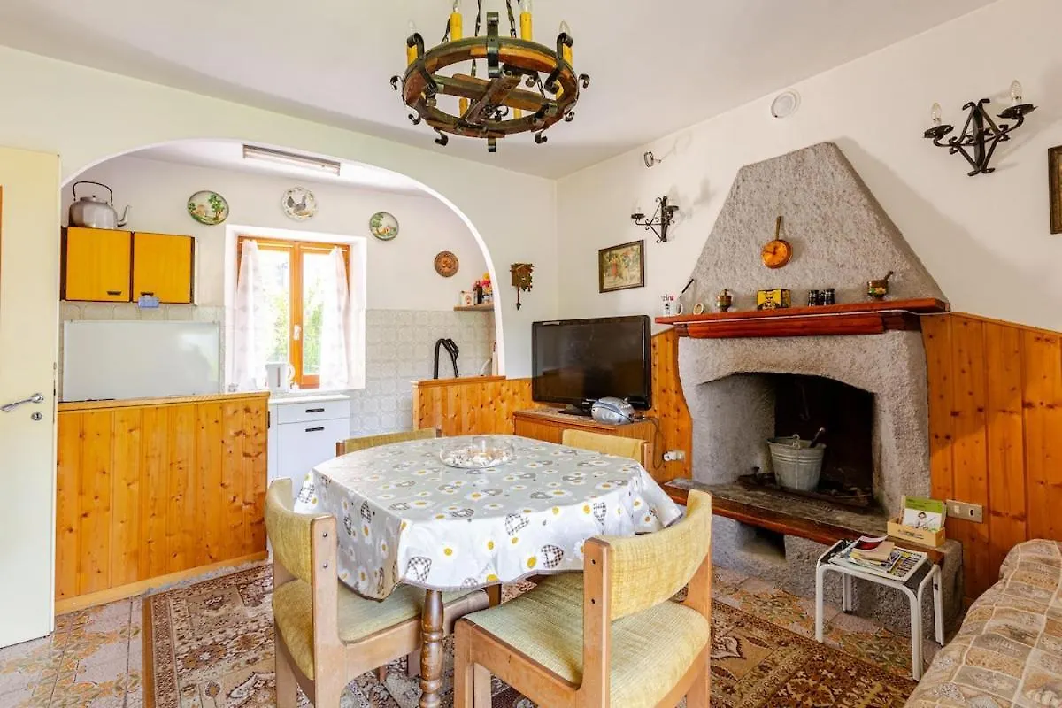 A Small House In A Fairytale Village Taceno 0*,