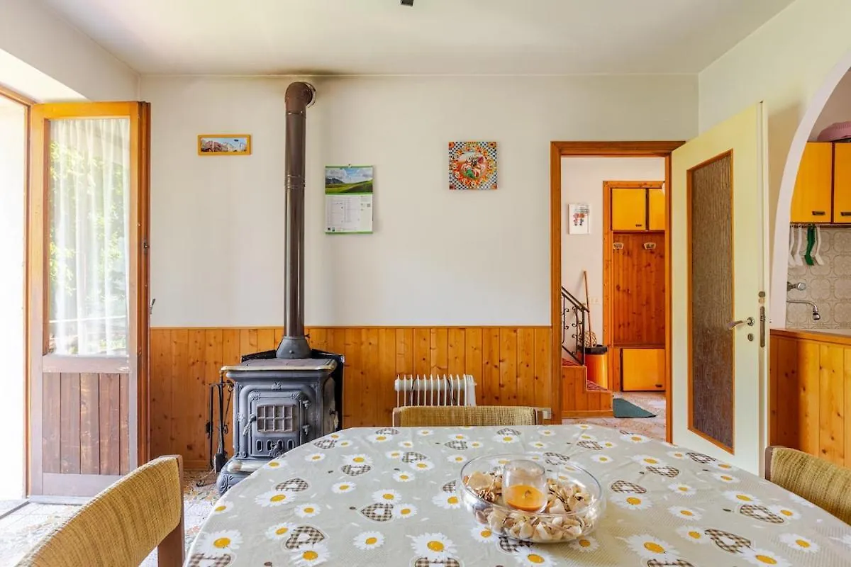 A Small House In A Fairytale Village Taceno 0*,